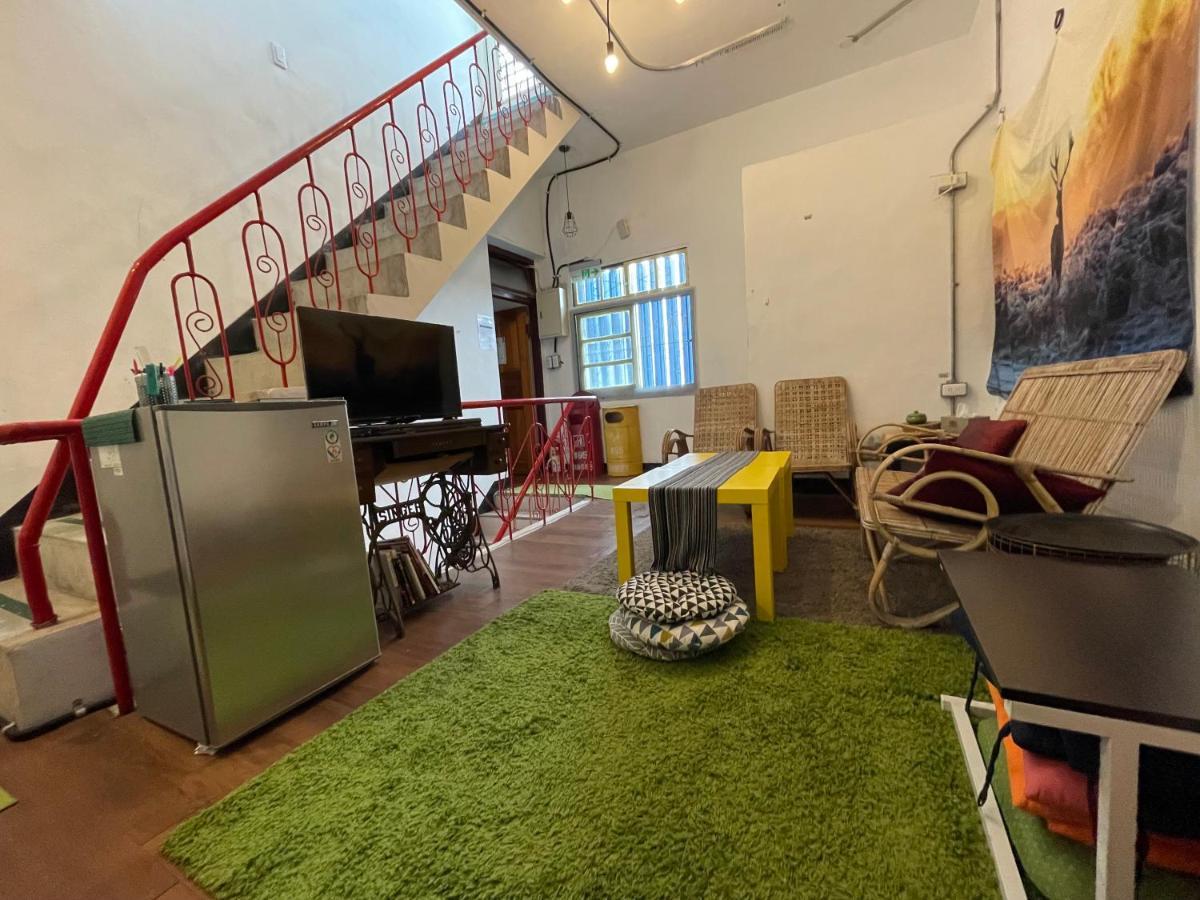 小心沙發背包客棧 Apartment Chenggong Exterior photo